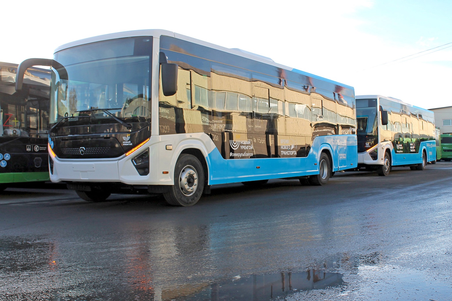 Отгружено 15 автобусов в Новый Уренгой 